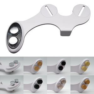 Распродажа, биде с двумя насадками - Product Image 3