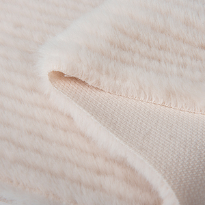 Nouveau à la mode 100% polyester brossé <span class=keywords><strong>fausse</strong></span> <span class=keywords><strong>fourrure</strong></span> tissu cheveux longs tissus de <span class=keywords><strong>fourrure</strong></span> artificielle échantillon gratuit pour dames manteau - Product Image 5
