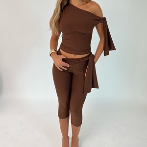 Ensemble 2 pièces décontracté pour femme : Haut sans manches à col asymétrique et short slim à lacets – Tendance - Product Image 5