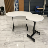 Nouveau design combinant bureau d'enseignant et armoire, mobilier de bureau réglable en hauteur, table rotative en bois cintrée avec roulettes