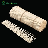 Brochettes en bambou naturel jetables de haute qualité, résistantes à la chaleur, multi-tailles, pour viande et légumes, sans danger pour les aliments, idéales pour le camping