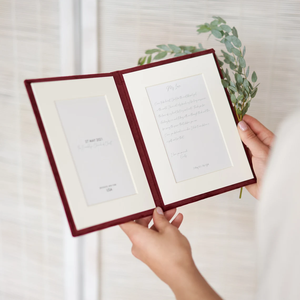 Porta Menús de Gamuza Personalizados para Brunch de Boda o Porta Certificados de Terciopelo y Carpeta para Menús - Product Image 4