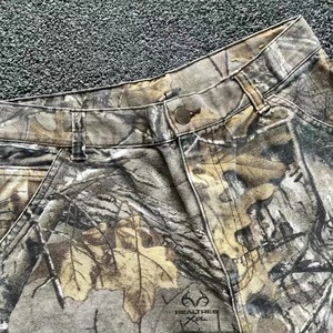 Pantalones Vaqueros y Pantalones Deportivos de Mezclilla para Hombre en Estilo Cargo Holgado o Estampado de Camuflaje Digital con Bolsillos Laterales - Product Image 3