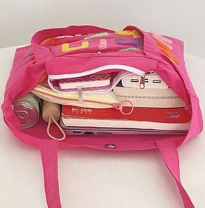 Sac fourre-tout en toile de coton personnalisable, grand format, faible MOQ, réutilisable, pour femme, avec logo imprimé, idéal pour la promotion et les cadeaux. - Product Image 4