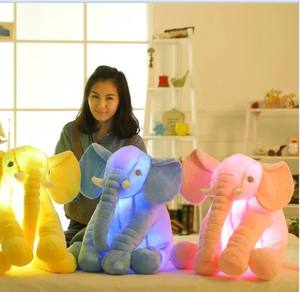 Cojín de Peluche Personalizado con Forma de Animal, Juguete de Peluche Suave y Luminoso, Almohada de Elefante con Luz LED Intermitente, Almohada de Elefante Luminosa - Product Image 4