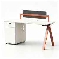 Meubles de bureau, bureau de travail, poste de travail moderne modulaire pour 2 à 6 personnes
