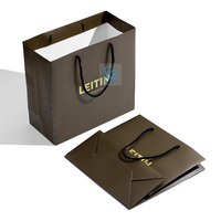 Sacs d'emballage en papier fantaisie et personnalisation de la boîte Emballage extérieur du produit cosmétique Sac à provisions de qualité supérieure avec journal d'impression offset