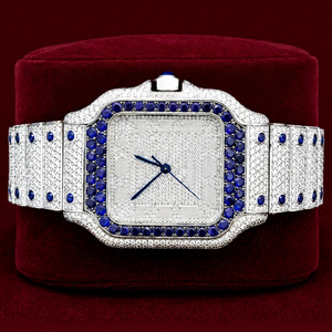 Reloj de Lujo para Hombre con Diamantes de Moissanita y Zafiro Azul |   Reloj de Cuarzo Cuadrado Completamente Escarchado con Números Romanos Analógicos de 20 mm en Acero Inoxidable |   Busto - Product Image 1