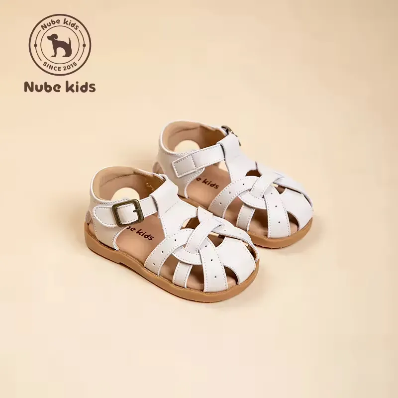 Nouvel arrivage de chaussures de plage d'été de couleur unie à la mode sandales creuses pour bébés sandales à semelle souple pour filles