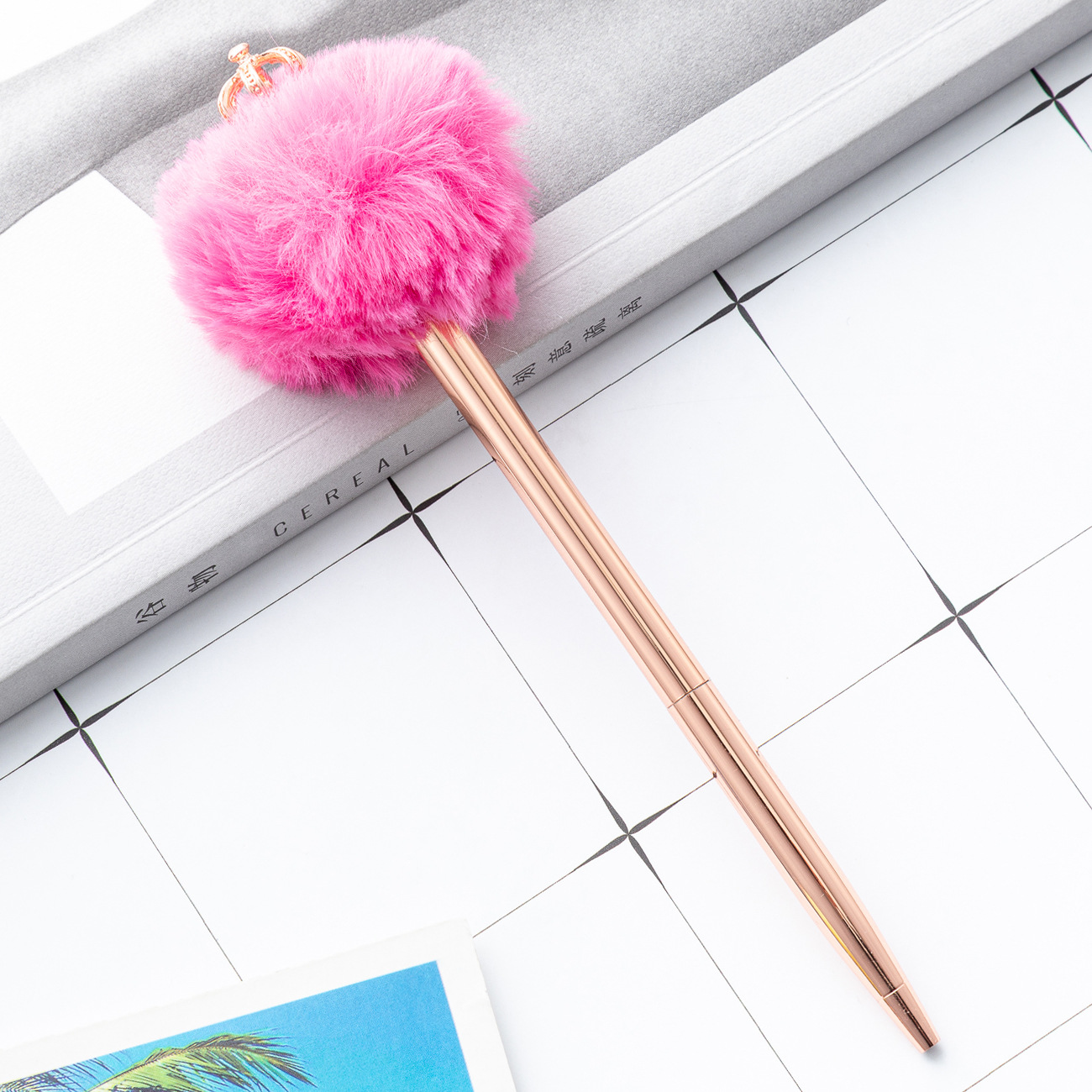 ลูกบอลกุหลาบมงกุฎ