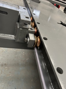 Machine <span class=keywords><strong>de</strong></span> réparation <span class=keywords><strong>de</strong></span> châssis automobile Hongtech HOT-M5 en acier au manganèse, équipement robuste pour <span class=keywords><strong>garage</strong></span> automobile - Product Image 4