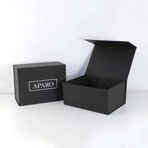 Boîtes cadeaux pliables en carton rigide avec impression de logo personnalisé, ruban et fermeture magnétique pour vêtements et chaussures - Product Image 1