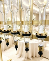 Distributeur de parfum de luxe 8 bouteilles doré pour exposition en salon professionnel et comptoir de test de parfums