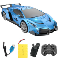 Coche Robot de Juguete Transformable a Escala 1:10 con Control Remoto de 2.4G