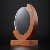 Trophée en Cristal Professionnel avec Logo Personnalisé et Socle en Bois Rond, Récompense en Verre Cristal, Trophée avec Socle en Bois Vierge