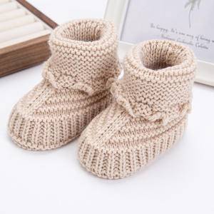 2025 nouveauté <span class=keywords><strong>Crochet</strong></span> tricoté bébé chaussons 0-12 mois nouveau-né bébé chaussures premiers marcheurs chaussures confortables laine chaussette - Product Image 5