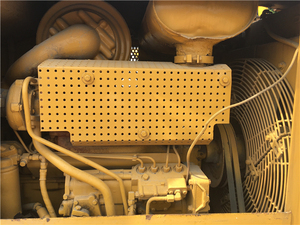 รถดันดินตีนตะขาบ CAT D5H สภาพเดิมมือสอง |   รถดันดินมือสองรุ่น D5H พร้อมจอยสติ๊กสำหรับขายในเซี่ยงไฮ้ - Product Image 6