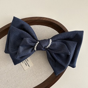 Pince à cheveux coréenne en tissu avec grand nœud perlé, accessoire féminin pour les fêtes - Product Image 5