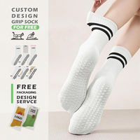 Chaussettes antidérapantes pour femmes avec logo personnalisé, chaussettes de yoga respirantes antidérapantes, chaussettes de sport de haute qualité pour l'entraînement et le Pilates