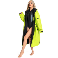 Logo personnalisé de l'usine OEM Robe à langer imperméable à séchage rapide Parka de natation pour surf Robe de camping Veste d'extérieur en polaire avec capuche