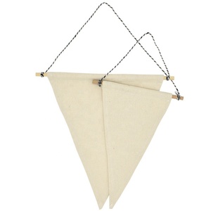 Banderas banderines triangulares con pantalla personalizada, insignias de solapa y botones - Product Image 1