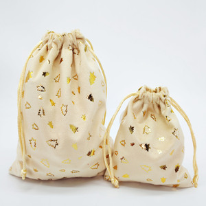 Sac cadeau décoratif en velours écologique personnalisé pour Noël, avec cordon de serrage - Product Image 3