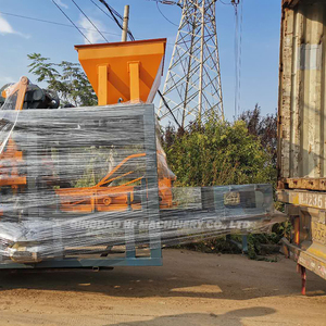 QT4-25 Africa Gambia Low Price Simple Brick Moulding Machine Small Block Factory Price - Product Image 5