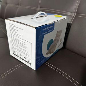 Colchón de aire antiescaras con capacidad de carga de 135 kg, material de PVC, para el cuidado de ancianos postrados en cama. - Product Image 4