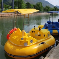 Nouveau 2026 Flotteur gonflable motorisé pour piscine, type voiture tamponneuse, avec moteur électrique, en PVC, bateau tamponneur pour lac, pour le plaisir aquatique familial estival