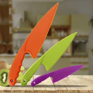 Juego de Cuchillos para Frutas para Niños con Cuchillos para Pastel, Postre y Pan - 3 Piezas, Cuchillos de Plástico Seguros para Hornear y Cocinar, Cuchillo para Lechuga y Pastel - Product Image 6