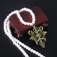 Collier ras du cou perlé Vampire Lady Dimitrescu pour femme, pendentif cosplay Village R.E. pour fans, bijoux