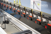 Presse plieuse CNC de haute qualité avec contrôleur CYBELEC Système CNC CT8