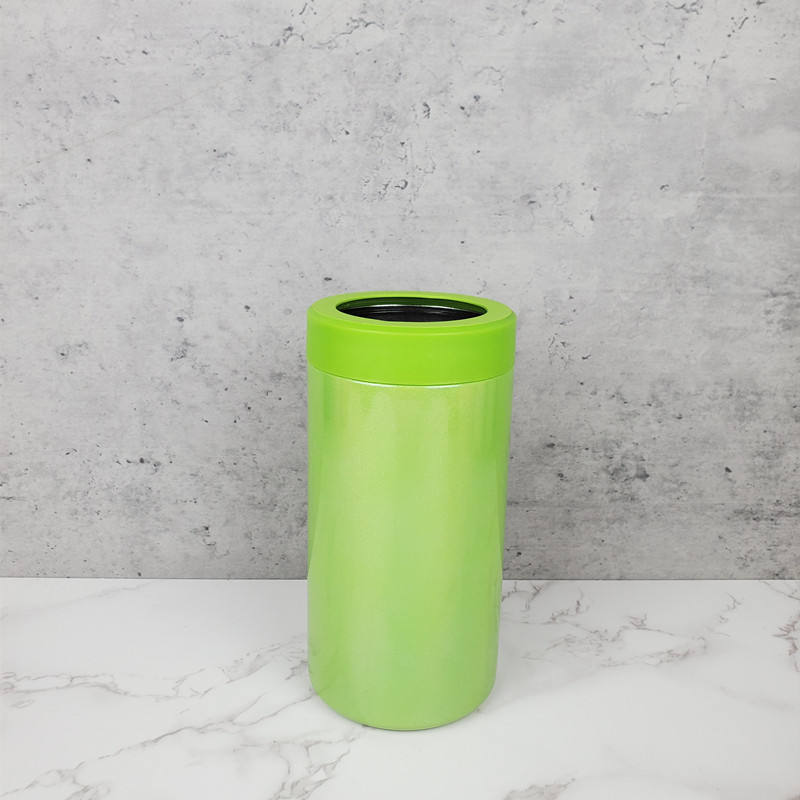 สีเขียวอ่อน