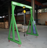 Mini grue portique d'atelier 4 roues Cadre de grue portique mobile simple et compact