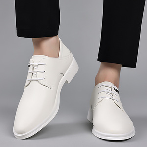 Zapatos de vestir de cuero blanco para hombre, con punta en pico, informales para oficina, en blanco y negro, con suela suave, estilo juvenil - Product Image 3