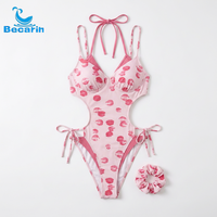 OEM Custom 2026 Roze Lip Print Zwempak Halter Badpak met Gerimpelde Voorkant & Zijdelingse Strik Uitsnijding Cheeky Bikini's & Strandkleding voor Vrouwen
