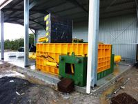 Presse à balles horizontale automatique Huabao Y81T-400A personnalisée en usine pour compactage de ferraille, aluminium, acier inoxydable, alliage - à moteur