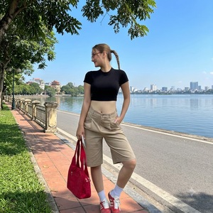 High End <b>Khaki</b> <b>Shorts</b> For <b>Women</b> Custom Logo Casual Work Clothes Premium Vietnam Apparel Supplier Wholesale Sourcing - Product Image 1