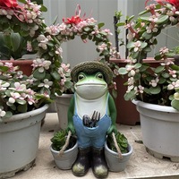 Patung Katak Petani Lucu Custom Langsung dari Pabrik, Pot Tanaman Dekorasi Taman Luar Ruangan Grosir, Patung Katak Resin untuk Tukang Kebun