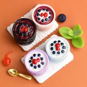 Cabujón de resina con forma de pastel de arándanos de base plana para la fabricación de joyas DIY, decoración de dijes de comida en miniatura para cocina - Product Image 5