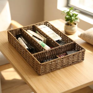 Cesta de almacenamiento rectangular de ratán natural para organizar objetos diversos en el escritorio, diseño ecológico de estilo nórdico - Product Image 1