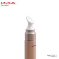Crème contour des yeux Tube emballage avec applicateur en céramique sous paquet de massage des yeux