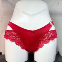 Vente en gros de sous-vêtements élastiques sexy et confortables pour femmes avec patchwork imprimé dentelle mode boucle en forme de V pantalons chauds pour femmes