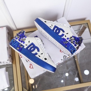 Top-Quality Unisex Style New Famous Brand Men's Casual Women's Outdoor Sports Walking Running Shoes Luxury Designer Sneakers - Product Image 2