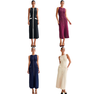 Robe longue en maille élégante et sexy, couleur unie, col rond, sans manches, boutonnée, coupe ajustée, idéale pour les soirées et les clubs. - Product Image 6