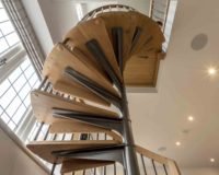 Einfach installierte Villa Gewerbliche Glass tufe Wendeltreppe Bewohner Innen Holz profil Wendeltreppe