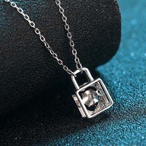 Collier en diamant Moissanite Produits personnalisés Vente en gros Fashion Lock S925 Collier en argent sterling - Product Image 5