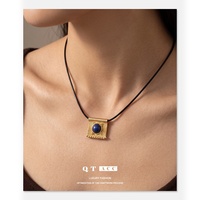 Collier long pour femme en cuir et pierre naturelle, style rétro sud-ouest, avec pendentif unique en forme de cœur exotique, design ethnique