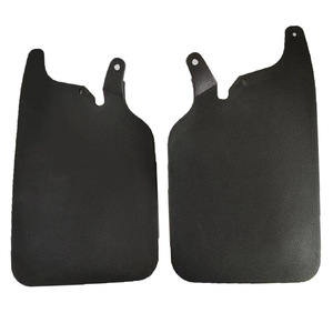 Garde-boue pour Toyota Hilux 1988-2004, en plastique noir, pour modèles à transmission manuelle - Product Image 2
