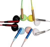 Grosir harga rendah warna-warni Macaron earphone headphone handfree earphone kabel dengan Mic